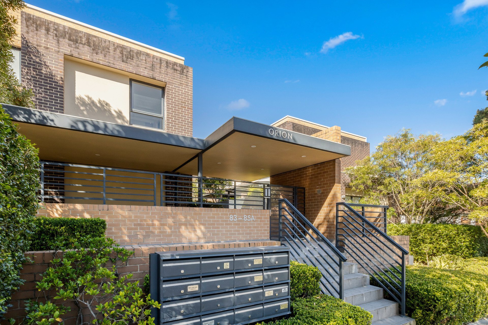 15/83-85A Pittwater Road, Hunters Hill Sold by Cassidy Real Estate - image 1