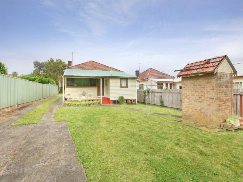 194 Morrison Road, Putney Sold by Cassidy Real Estate - image 1
