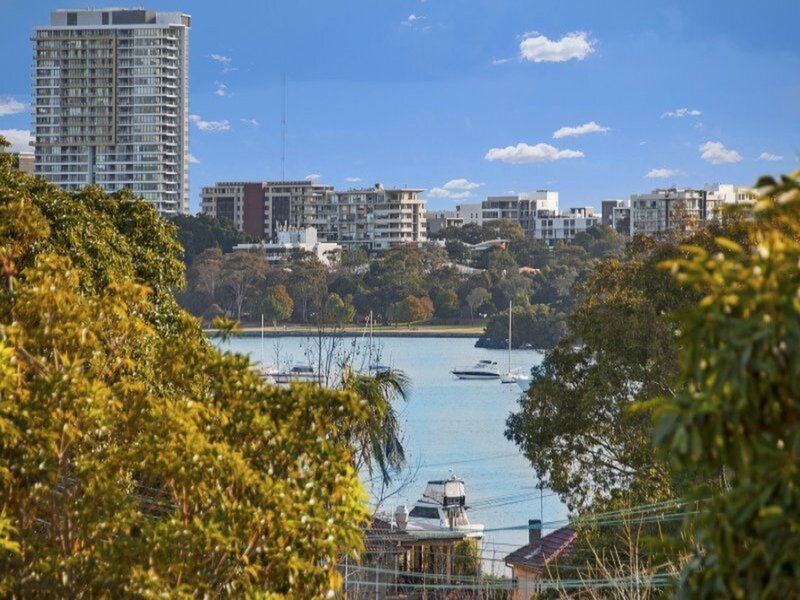 46 Douglas Street, Putney Sold by Cassidy Real Estate - image 1