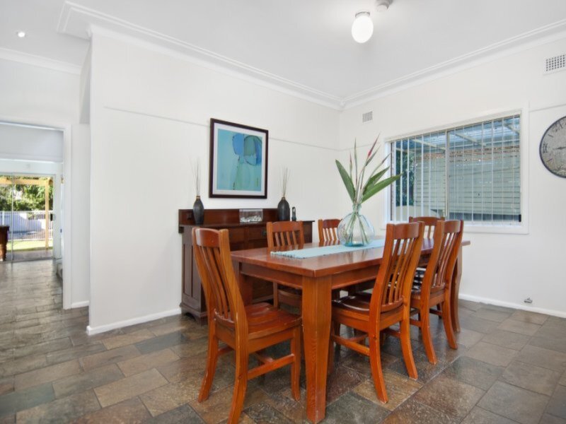 63 Waterview Street, Putney Sold by Cassidy Real Estate - image 1